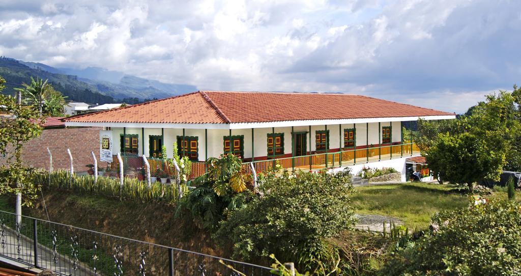 Hostal Casa De Los Taitas Salento Luaran gambar
