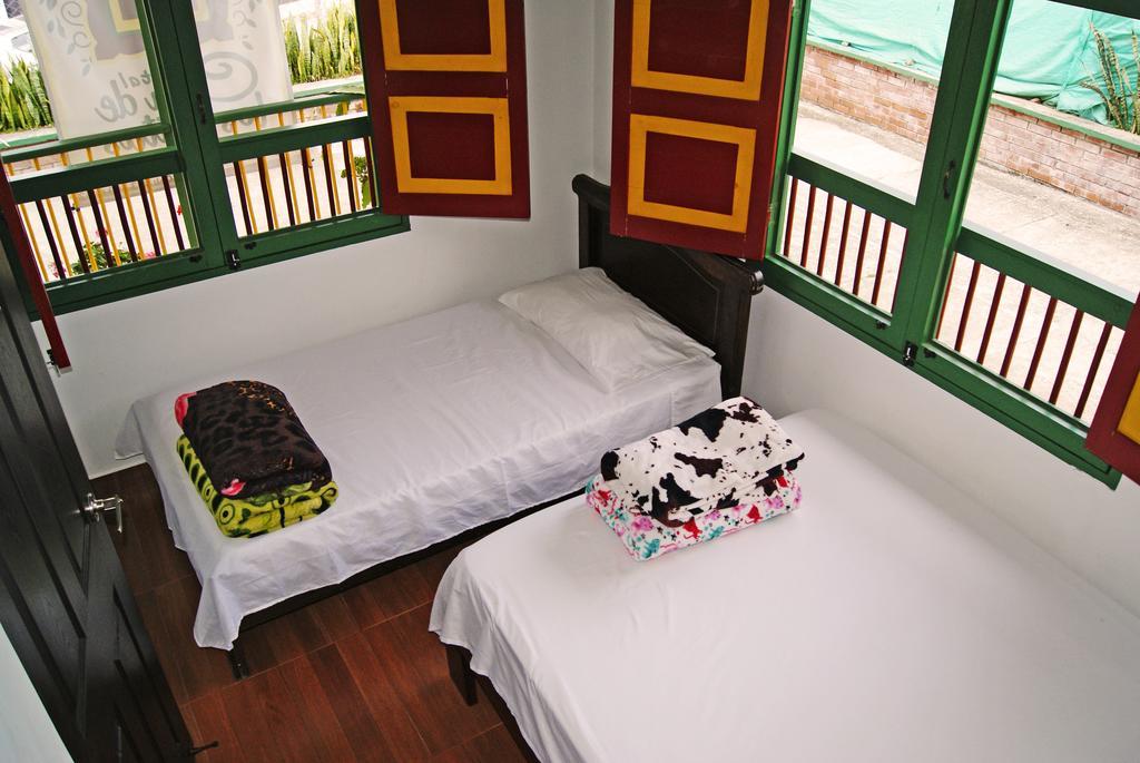 Hostal Casa De Los Taitas Salento Luaran gambar