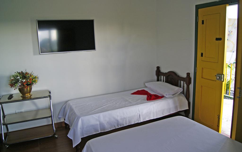 Hostal Casa De Los Taitas Salento Luaran gambar